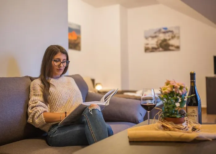 Pensiune Къща За Гости Бабуч Dobriniște